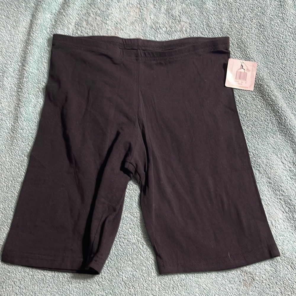 NWT black Sexy Basics shorts M